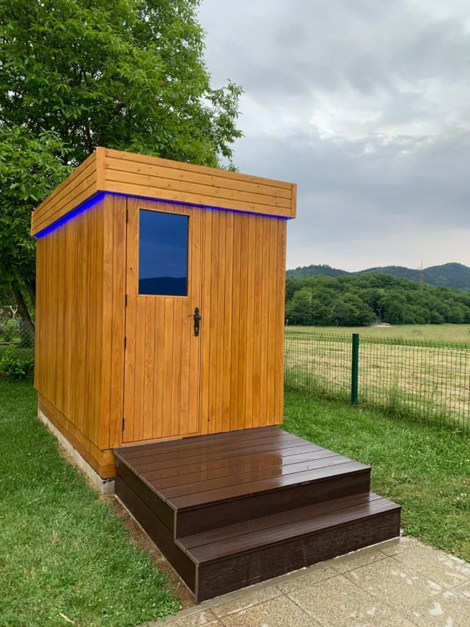 V'S Place - Wooden House With Heated Pool And Outdoor Sauna Otočac Exterior foto
